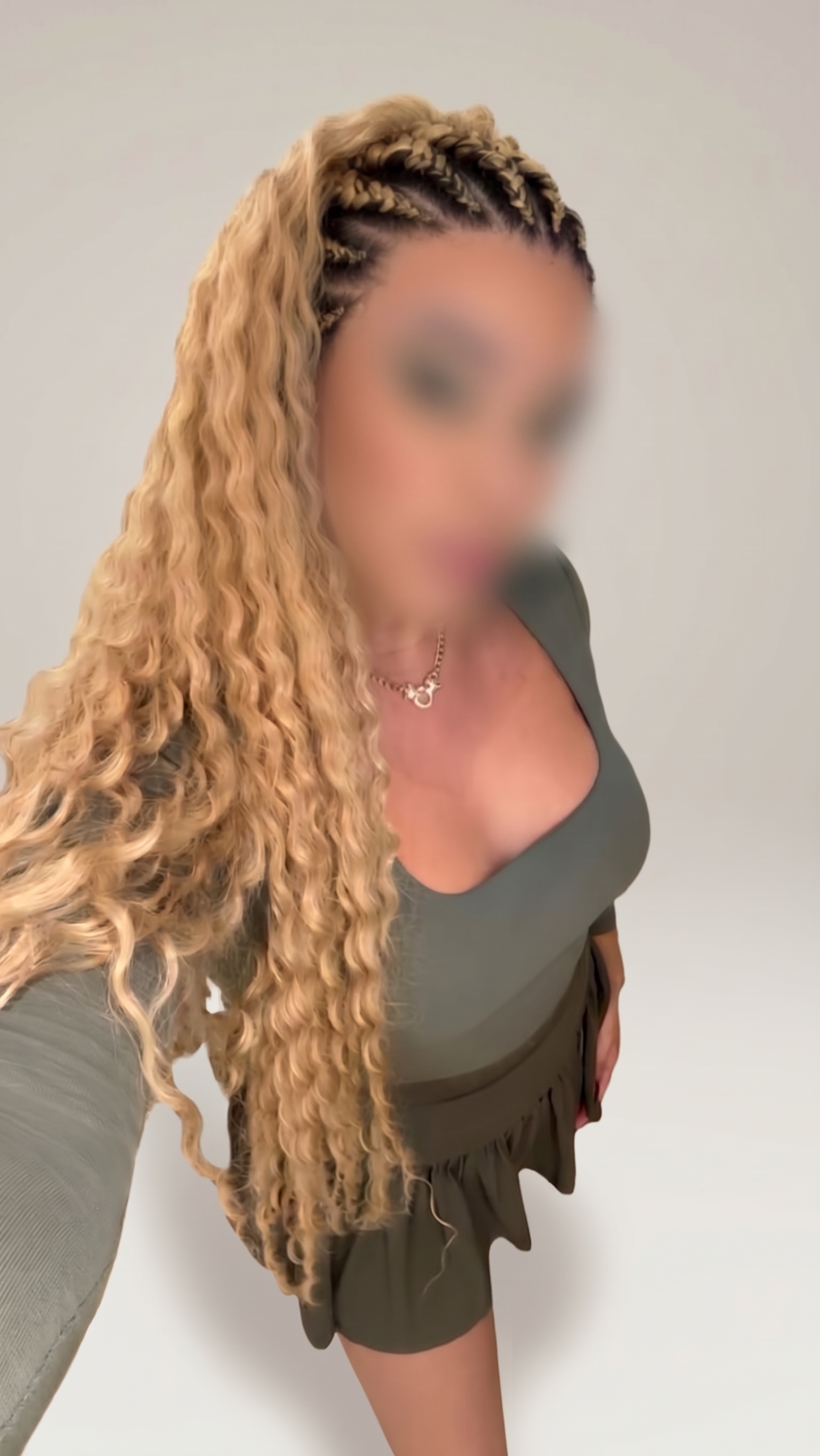 Geovana — Zarah Massagem